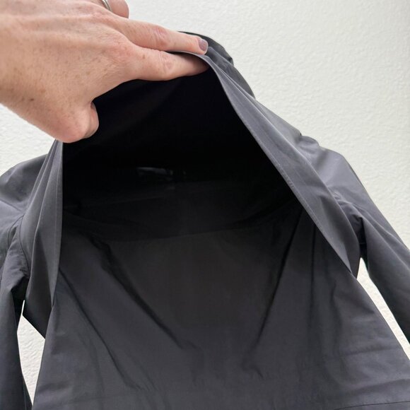 Lululemon Rain Rebel Black Full Zip Hooded Jacket Coat W4BDFS Womens size 2 - Picture 3 of 12